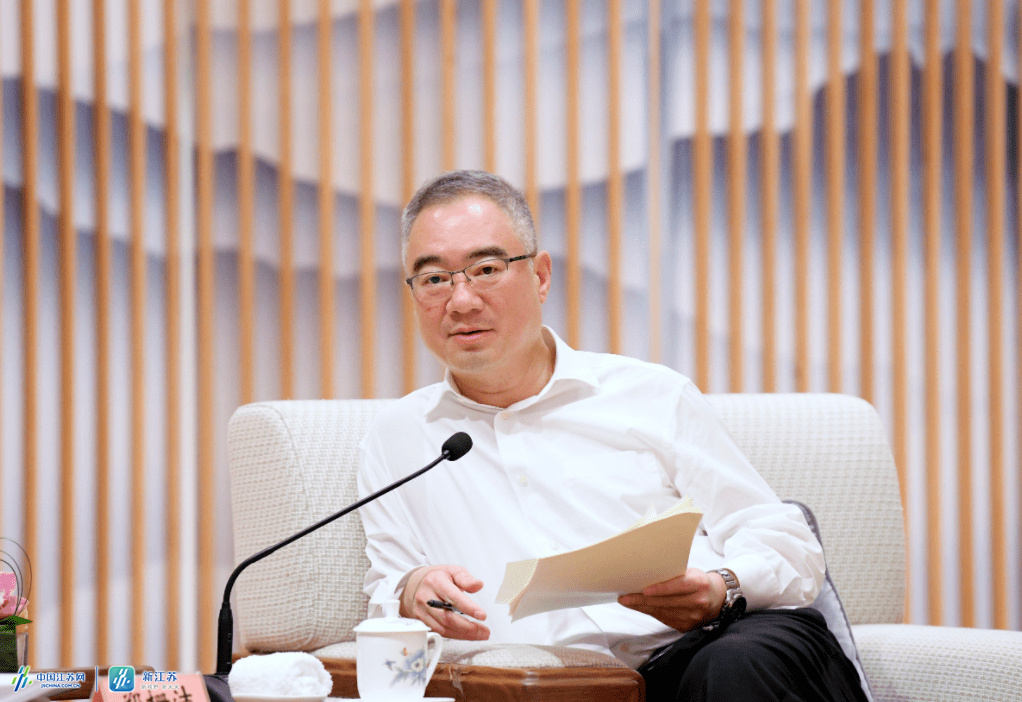 安徽省委副书记、省长王清宪在座谈会上讲话